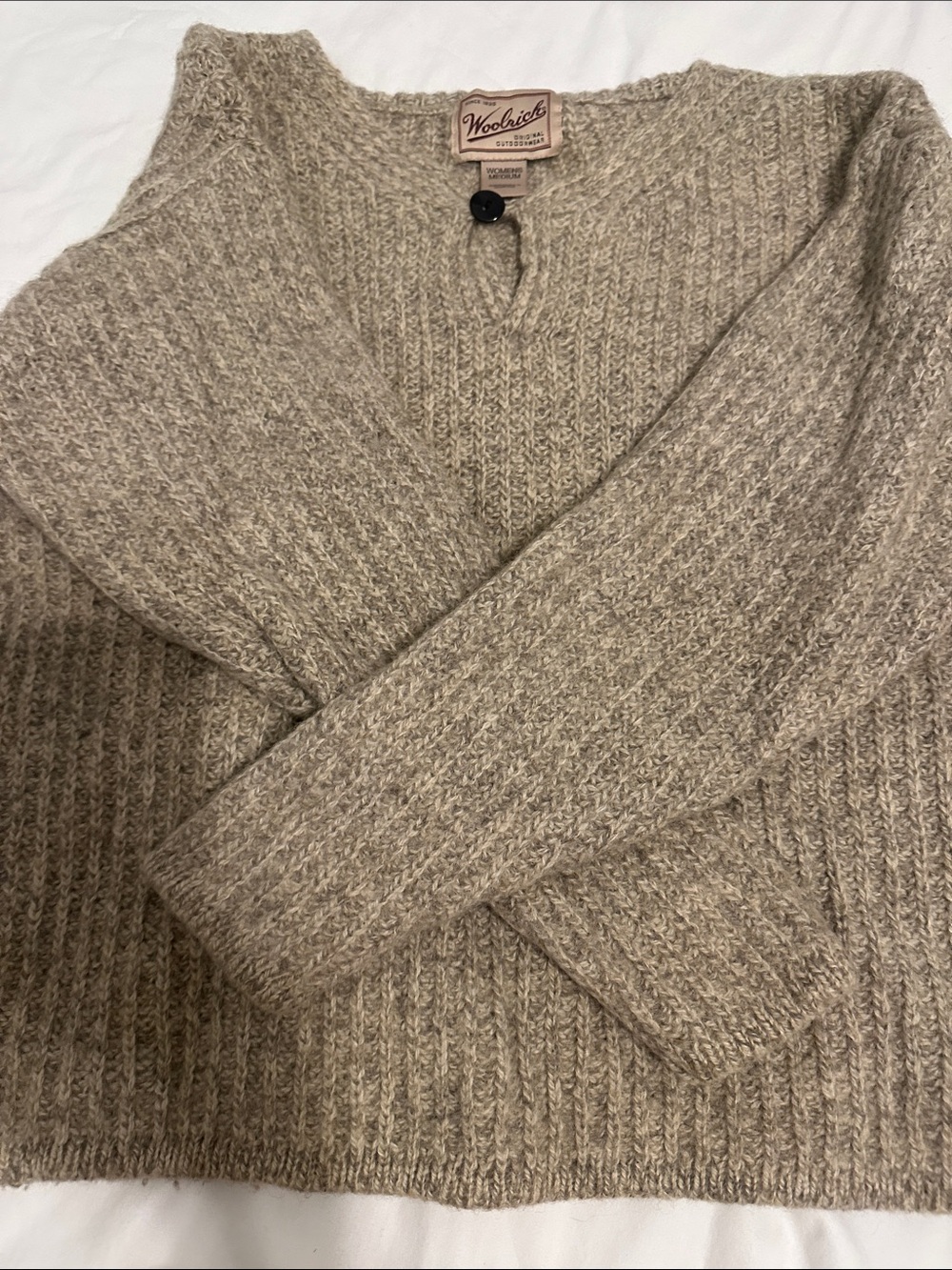 Woolrich Neutral Ribbed Wool Pullover with Single Button V-Notch - Picture 6 of 7